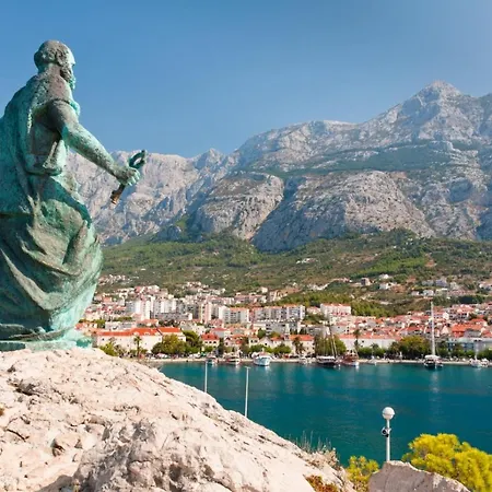 75-6 Апартаменты